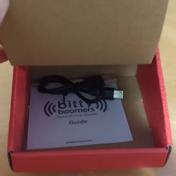 Hello Kitty wireless Bluetooth Speaker Brand New - Picture 10 of 14